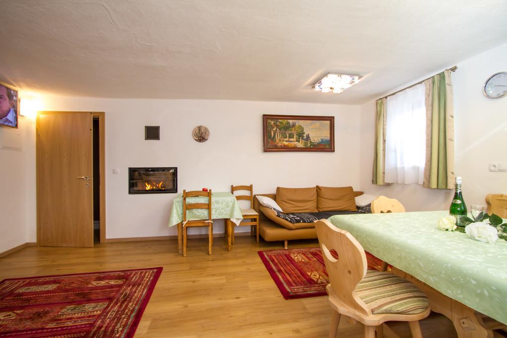 Gertis Ferienwohnung ホッホフィルツェン 部屋 写真